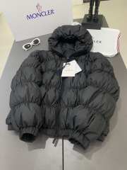 Uubags | Moncler Medonte short down jacket in black - 1