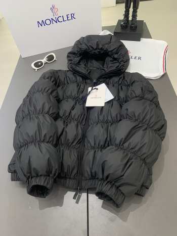 Uubags | Moncler Medonte short down jacket in black