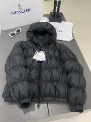 Uubags | Moncler Medonte short down jacket in black - 3