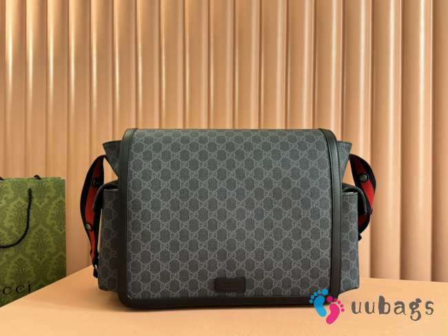 Uubags | Gucci medium diaper bag in black/grey Supreme canvas 44x28x14cm - 1