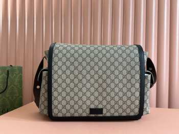 Uubags | Gucci medium diaper bag in beige/black Supreme canvas 44x28x14cm