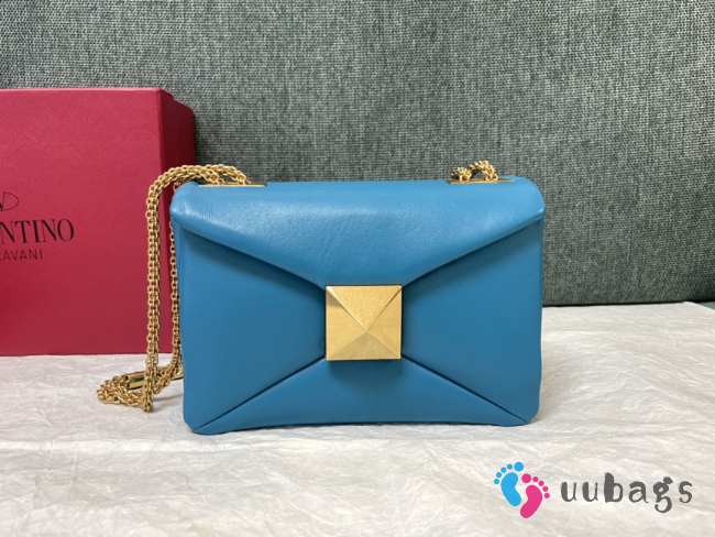 Uubags | Valentino Light Blue One Stub Nappa Gold Bucklet Bag 19x14x11cm - 1