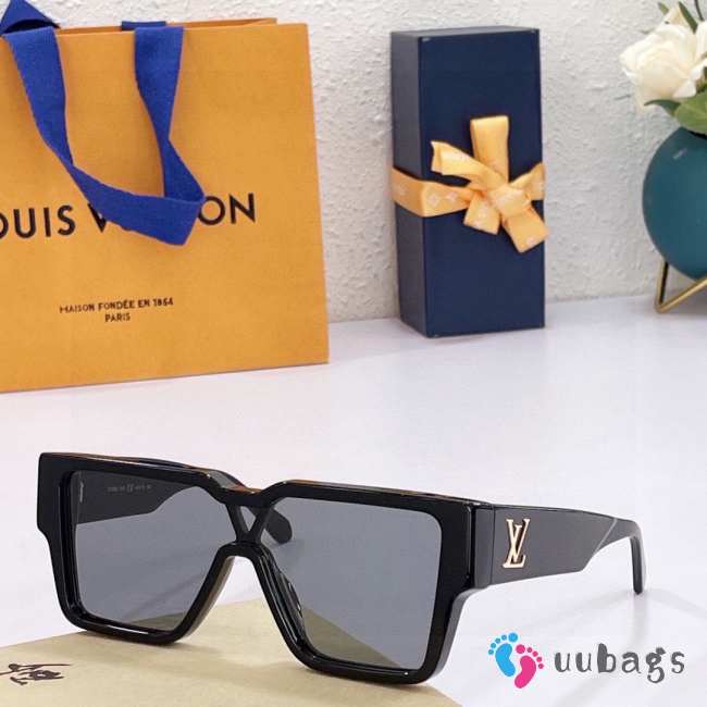 Uubags | Louis Vuitton Waimea Glasses 60x13x145mm - 1