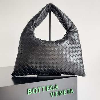 Uubags | Bottega Veneta Hop bag with Intrecciato craftsmanship in black calf leather 41x20x8cm