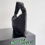 Uubags | Bottega Veneta Hop bag with Intrecciato craftsmanship in black calf leather 41x20x8cm - 6