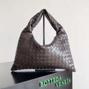 Uubags | Bottega Veneta Hop bag with Intrecciato craftsmanship in fondant calf leather 41x20x8cm - 1