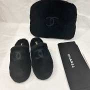 Uubags | Chanel white indoor cotton slippers in black - 5