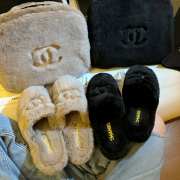 Uubags | Chanel white indoor cotton slippers in black - 2