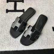 Uubags | Hermes Oran sandal in black - 6