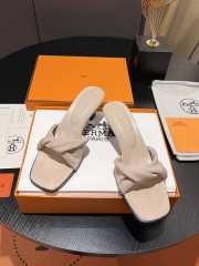 Uubags | Hermes Giny 5.5cm in Velvet Leather Beige Sandals - 4