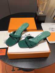 Uubags | Hermes Giny 5.5cm in Velvet Leather Green Sandals - 1