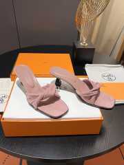 Uubags | Hermes Giny 5.5cm in Velvet Leather Rose Bubinga Sandals - 4