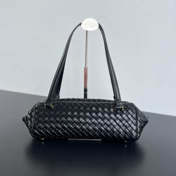 Uubags | Bottega Veneta Let's Go bag with elongated foldable shape in padded Intrecciato leather black