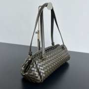 Uubags | Bottega Veneta Let's Go bag with elongated foldable shape in padded Intrecciato leather olive oil - 2