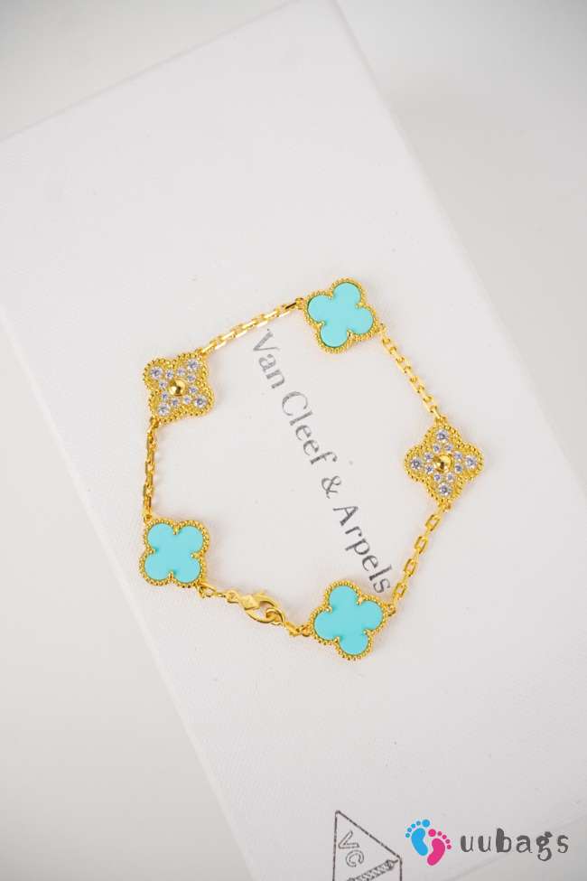 Uubags | Van Cleef & Arpels Turquoise Color Necklace, Earring & Bracelet - 1