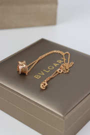 Uubags | Bvlgari zero1 necklace with 18 kt rose gold pendant set with demi-pavé diamonds on the edges - 3