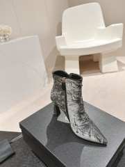 Uubags | Chanel suede ankle boot in grey - 3