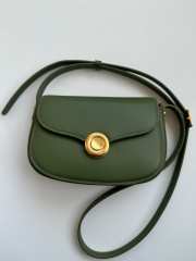 Uubags | Loro Piana Small Ghiera bag in green 23x16x8cm - 1