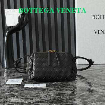 Uubags | Bottega Veneta Intrecciato Concert Pouch In Fondant 18.5x11.5x8.5cm