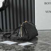 Uubags | Bottega Veneta Intrecciato Concert Pouch In Black 18.5x11.5x8.5cm - 5