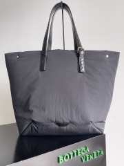 Uubags | Bottega Veneta Crossroad Buckle Tote bag in lightweight padded nylon grey 58x40x20cm - 1