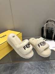 Uubags | Fendi fur slides in beige 6cm - 4