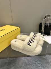 Uubags | Fendi fur slides in beige 6cm - 2