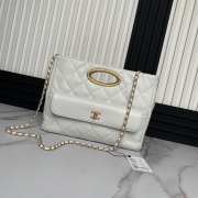 Uubags | Chanel Clutch Lambskin & Gold Plated Metal In White 24x34x8cm - 1