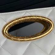 Uubags | Chanel Clutch Lambskin & Gold Plated Metal In White 24x34x8cm - 2