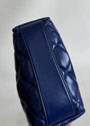 Uubags | Chanel Small Hobo Bag Shiny Lambskin & Gold Plated Metal Blue 22.5x19.5x8.5cm - 5