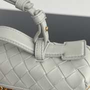 Uubags | Bottega Veneta Intrecciato leather vanity case in grey with detachable strap 22x12.5x5cm - 3