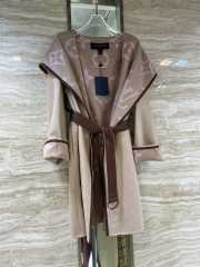 Uubags | Louis Vuitton 1A4PE7 Hooded Wrap Coat In Brown - 3