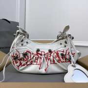 Uubags | Balenciaga White Le Cagole Shoulder Bag 26x16x10cm - 1