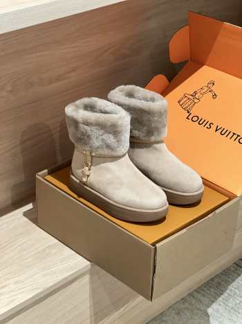 Uubags | Louis Vuitton 1AC79E Ski Aspen Platform Ankle Boot In Beige