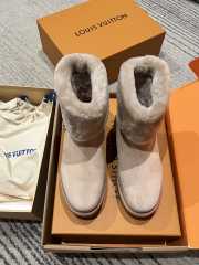 Uubags | Louis Vuitton 1AC79E Ski Aspen Platform Ankle Boot In Beige - 4