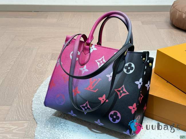 Louis Vuitton OnTheGo Monogram Canvas Gradient Tote Bag 25x19x11.5cm - 1