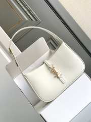 Uubags | YSL Le 5 À 7 in white smooth leather with gold buckle 24.5x6x15cm - 1