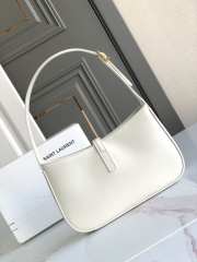 Uubags | YSL Le 5 À 7 in white smooth leather with gold buckle 24.5x6x15cm - 2