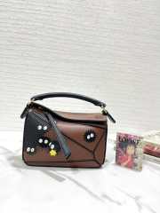 Uubags | Loewe x Studio Ghibli Collabo Spirited Away Susuwatari Puzzle Bag Mini In Brown 18cm - 1