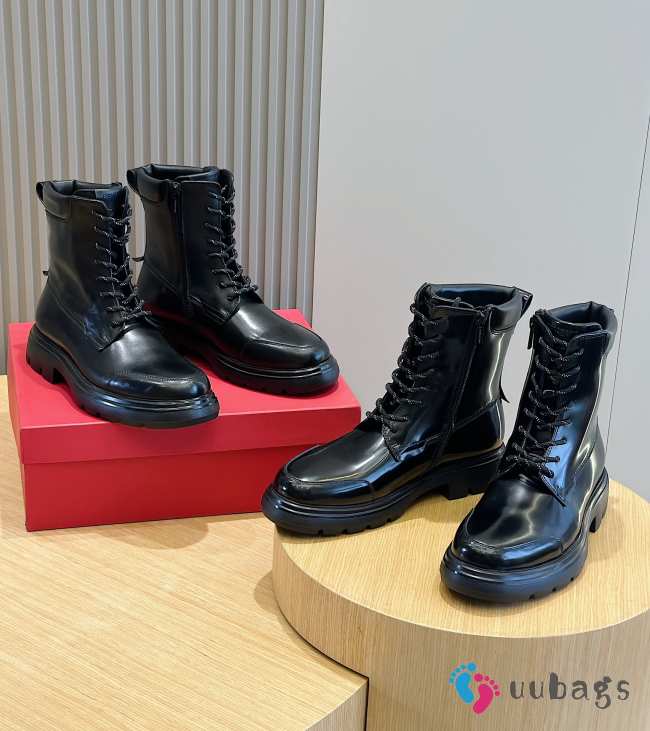 Uubags | Ferragamo Combat boot with maxi-tongue in black  - 1