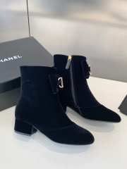 Uubags | Chanel suede ankle boots with tie bow in black  - 6