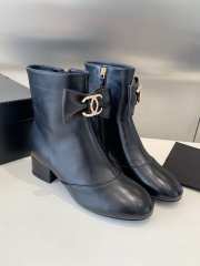 Uubags | Chanel calfskin ankle boots with tie bow in black - 1