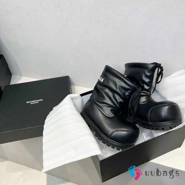 Uubags | Balenciaga Alaska Low padded boots in black lambskin leather - 1