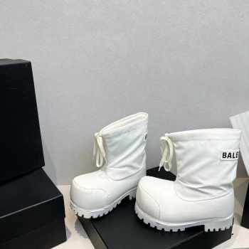 Uubags | Balenciaga Alaska Low Boot in white nylon