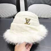 Uubags | Louis Vuitton fur bucket hat in white - 6