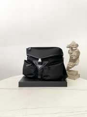 Uubags | Prada 2VD062 Re-Nylon and leather bag in black 29x23x15cm - 3