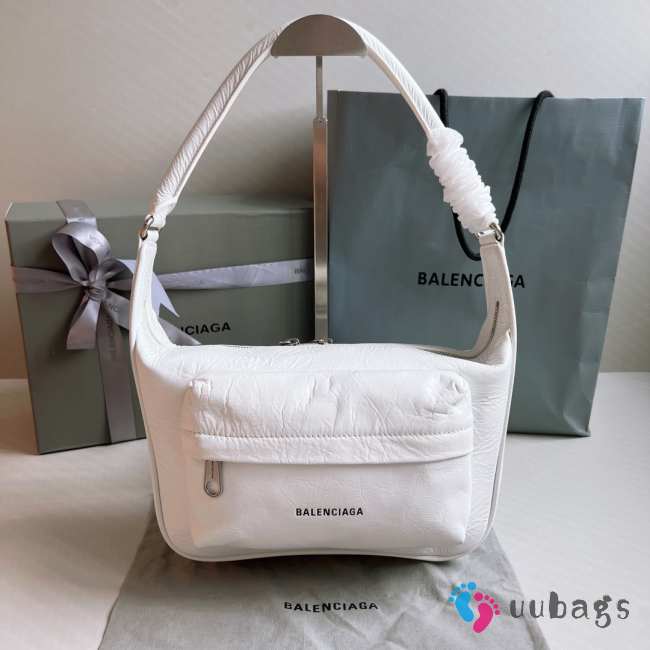 Uubags | Balenciaga Raver Shoulder Bag In White 24.5x22x7cm - 1