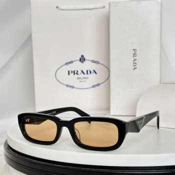 Uubags | Prada PRB06S sunglasses with logo