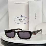 Uubags | Prada PRB06S sunglasses with logo - 5