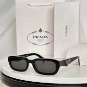 Uubags | Prada PRB06S sunglasses with logo - 4